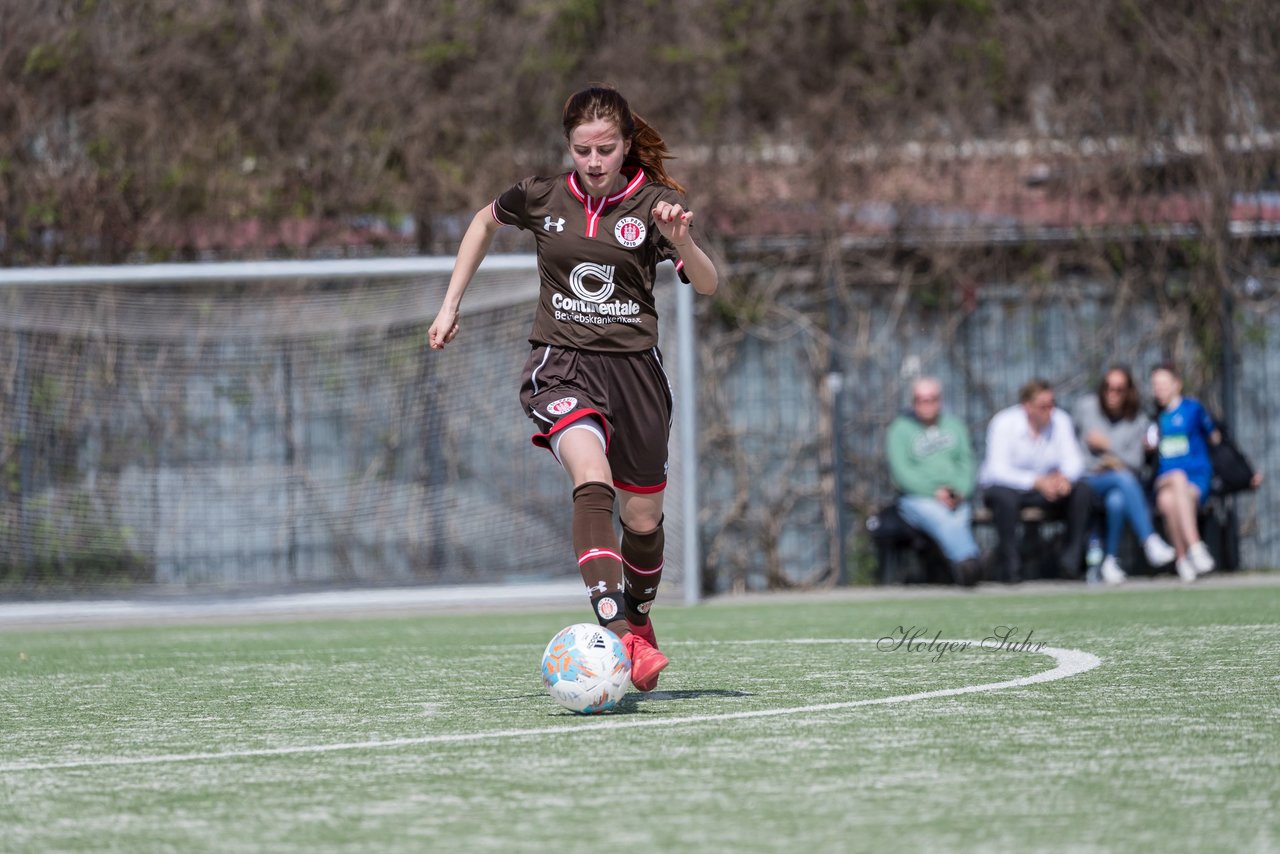 Bild 155 - wBJ St. Pauli - Walddoerfer : Ergebnis: 1:11